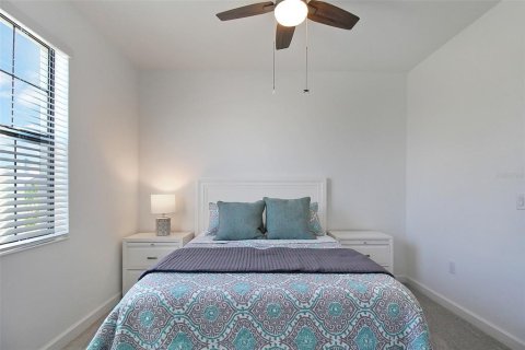 House in Bradenton, Florida 4 bedrooms, 188.78 sq.m. № 931179 - photo 17