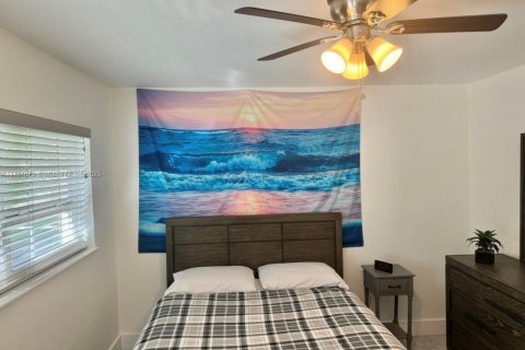 Condo in Hallandale Beach, Florida, 1 bedroom № 1979918 - photo 15
