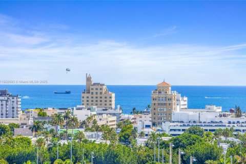 Copropriété à vendre à Miami Beach, Floride: 1 chambre, 91.97 m2 № 1976306 - photo 2