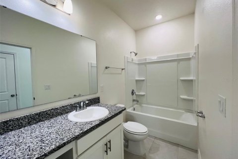 Снять в аренду виллу или дом в Клермон, Флорида 6 комнат, 153.85м2, № 2109595 - фото 12