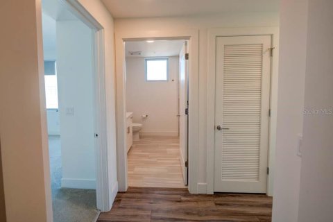 Copropriété à vendre à Sarasota, Floride: 2 chambres, 126.25 m2 № 1732205 - photo 12