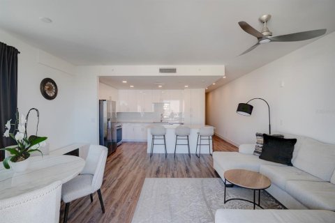 Copropriété à vendre à Sarasota, Floride: 2 chambres, 126.25 m2 № 1732205 - photo 7