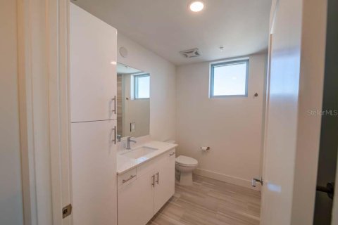 Copropriété à vendre à Sarasota, Floride: 2 chambres, 126.25 m2 № 1732205 - photo 14
