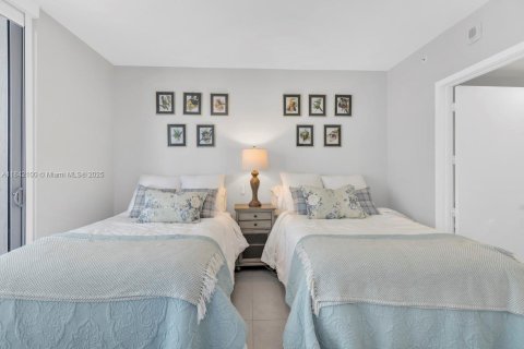 Condo in Miami, Florida, 2 bedrooms  № 1834091 - photo 21