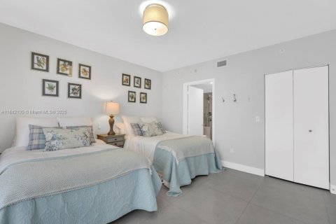 Condo in Miami, Florida, 2 bedrooms  № 1834091 - photo 23