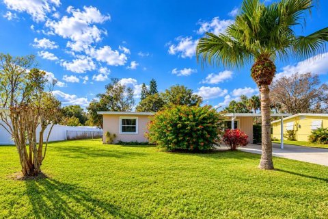 Villa ou maison à louer à New Smyrna Beach, Floride: 2 chambres, 111.85 m2 № 2387518 - photo 3