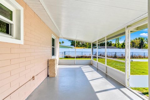 Villa ou maison à louer à New Smyrna Beach, Floride: 2 chambres, 111.85 m2 № 2387518 - photo 15