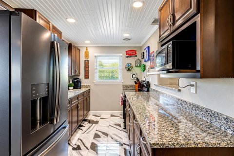 Villa ou maison à louer à New Smyrna Beach, Floride: 2 chambres, 111.85 m2 № 2387518 - photo 6
