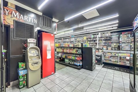 Propiedad comercial en venta en Orlando, Florida, 124.86 m2 № 2195548 - foto 8