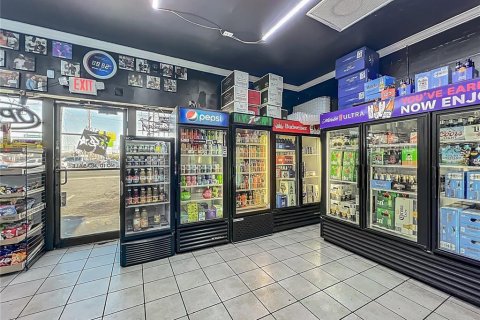 Propiedad comercial en venta en Orlando, Florida, 124.86 m2 № 2195548 - foto 11
