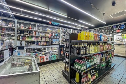 Propiedad comercial en venta en Orlando, Florida, 124.86 m2 № 2195548 - foto 13