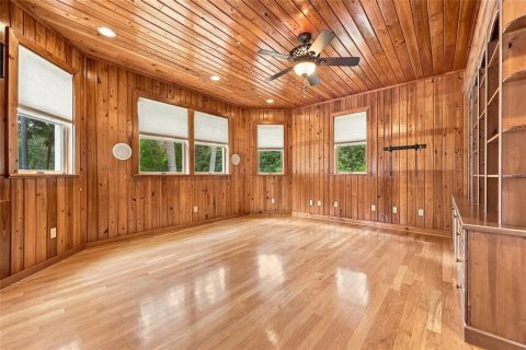 House in Gainesville, Florida 4 bedrooms, 493.5 sq.m. № 2406721 - photo 26