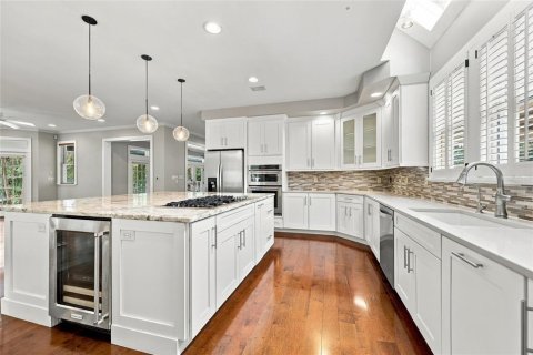House in Gainesville, Florida 4 bedrooms, 493.5 sq.m. № 2406721 - photo 20