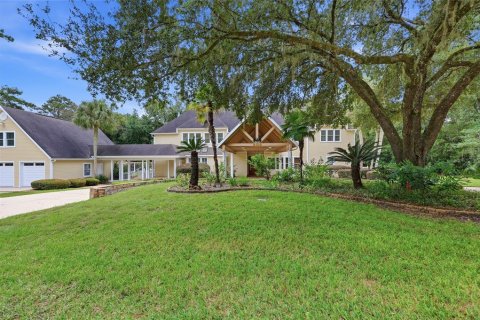 House in Gainesville, Florida 4 bedrooms, 493.5 sq.m. № 2406721 - photo 5