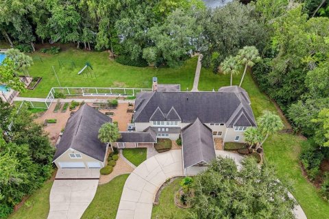 House in Gainesville, Florida 4 bedrooms, 493.5 sq.m. № 2406721 - photo 2