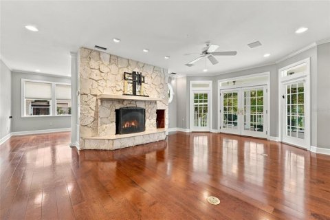 House in Gainesville, Florida 4 bedrooms, 493.5 sq.m. № 2406721 - photo 14