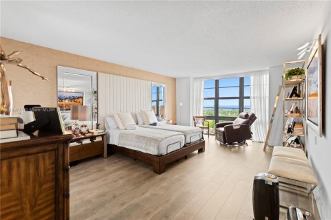 Copropriété à vendre à Miami Beach, Floride: 4 chambres, 262.63 m2 № 1844045 - photo 20