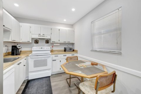 Condominio en venta en Lauderdale Lakes, Florida, 2 dormitorios, 93.83 m2 № 2087284 - foto 12