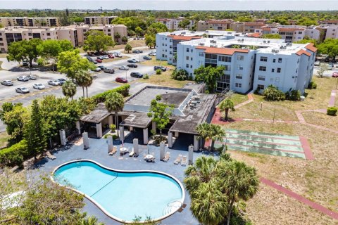 Condominio en venta en Lauderdale Lakes, Florida, 2 dormitorios, 93.83 m2 № 2087284 - foto 4