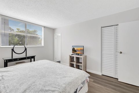 Condominio en venta en Lauderdale Lakes, Florida, 2 dormitorios, 93.83 m2 № 2087284 - foto 19