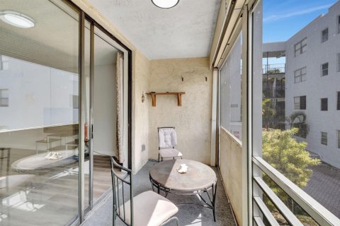 Condominio en venta en Lauderdale Lakes, Florida, 2 dormitorios, 93.83 m2 № 2087284 - foto 24