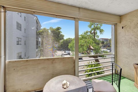 Condominio en venta en Lauderdale Lakes, Florida, 2 dormitorios, 93.83 m2 № 2087284 - foto 22