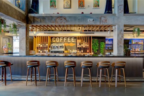 Купить коммерческую недвижимость в Майами, Флорида № 2058406 - фото 4