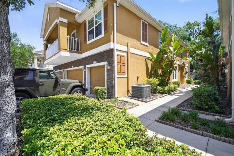 Touwnhouse à louer à Tampa, Floride: 2 chambres, 117.43 m2 № 2148459 - photo 3