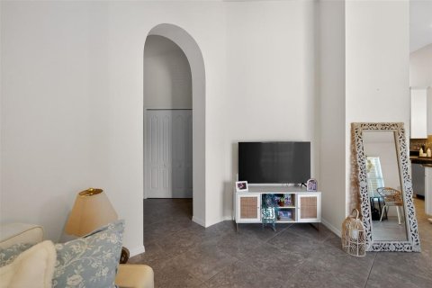 Touwnhouse à louer à Tampa, Floride: 2 chambres, 117.43 m2 № 2148459 - photo 8