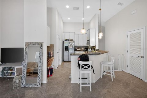 Touwnhouse à louer à Tampa, Floride: 2 chambres, 117.43 m2 № 2148459 - photo 12