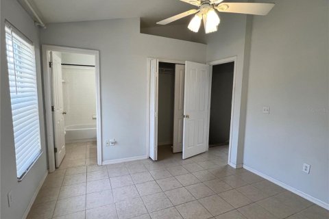 Townhouse in Tampa, Florida 2 bedrooms, 118.54 sq.m. № 2373459 - photo 8
