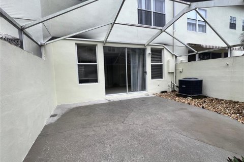 Townhouse in Tampa, Florida 2 bedrooms, 118.54 sq.m. № 2373459 - photo 18