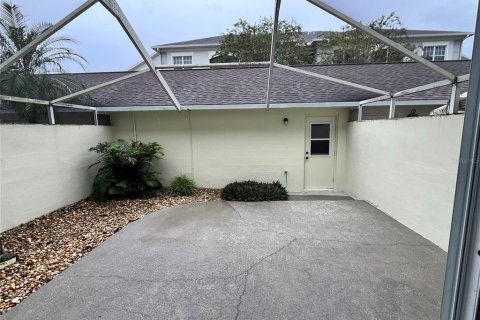 Townhouse in Tampa, Florida 2 bedrooms, 118.54 sq.m. № 2373459 - photo 17