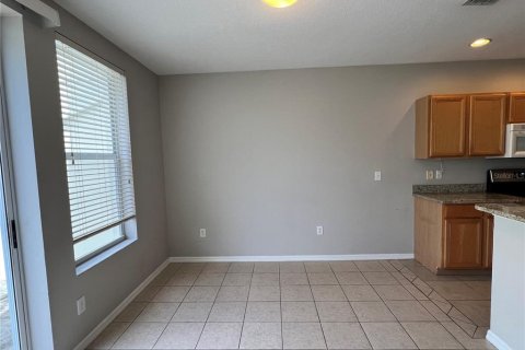 Townhouse in Tampa, Florida 2 bedrooms, 118.54 sq.m. № 2373459 - photo 5