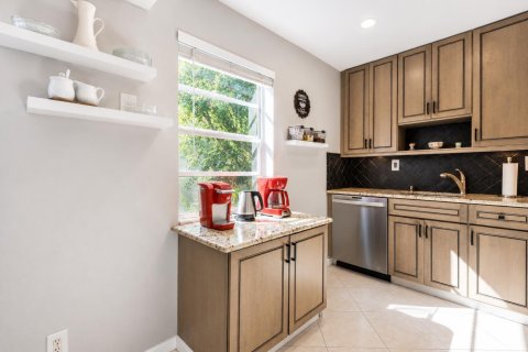 Condo in Delray Beach, Florida, 2 bedrooms № 2177544 - photo 15