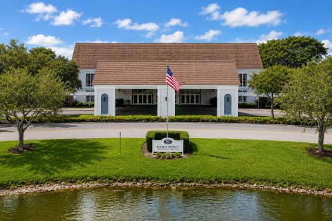 Condo in Delray Beach, Florida, 2 bedrooms № 2177544 - photo 3