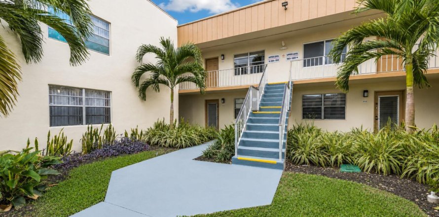 Condo in Delray Beach, Florida, 2 bedrooms № 2177544