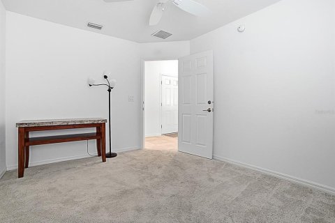House in The Villages, Florida 3 bedrooms, 133.97 sq.m. № 2350421 - photo 25