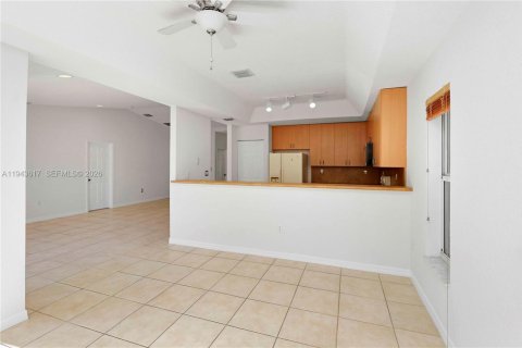 House in Cutler Bay, Florida 3 bedrooms, 154.12 sq.m. № 2004265 - photo 20
