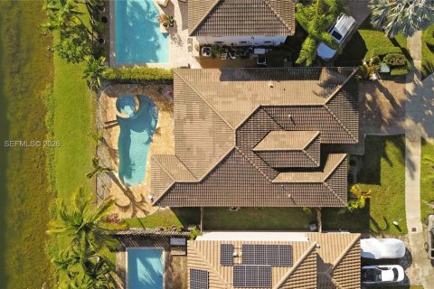 House in Cutler Bay, Florida 3 bedrooms, 154.12 sq.m. № 2004265 - photo 28