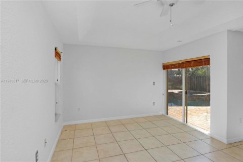 House in Cutler Bay, Florida 3 bedrooms, 154.12 sq.m. № 2004265 - photo 19