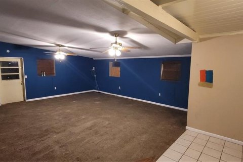 House in Lake Butler, Florida 4 bedrooms, 232.26 sq.m. № 1911410 - photo 7
