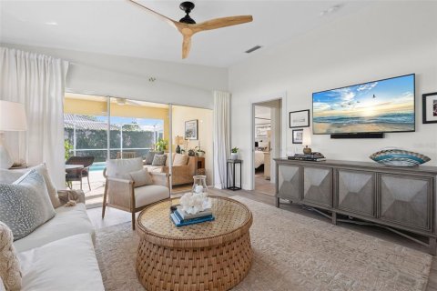 House in Sarasota, Florida 2 bedrooms, 142.51 sq.m. № 1855622 - photo 14