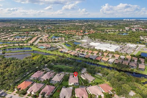 House in Sarasota, Florida 2 bedrooms, 142.51 sq.m. № 1855622 - photo 28