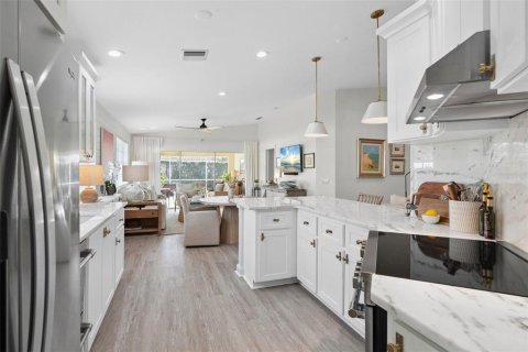 House in Sarasota, Florida 2 bedrooms, 142.51 sq.m. № 1855622 - photo 3