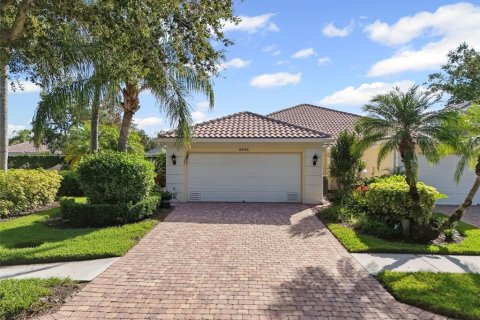 House in Sarasota, Florida 2 bedrooms, 142.51 sq.m. № 1855622 - photo 1