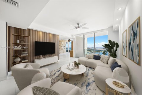 Condo in Miami, Florida, 4 bedrooms № 2076372 - photo 5