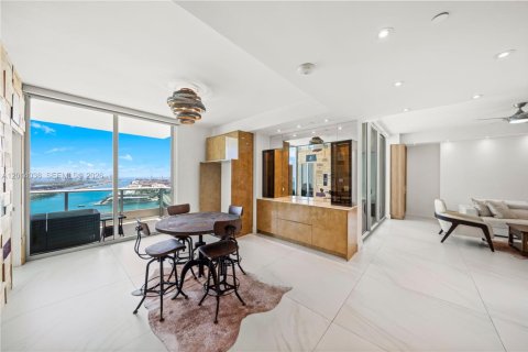 Condo in Miami, Florida, 4 bedrooms № 2076372 - photo 23