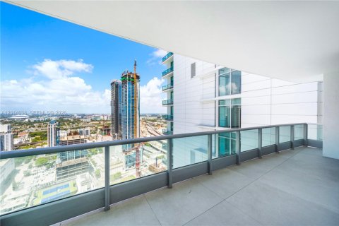 Condo in Miami, Florida, 4 bedrooms № 2076372 - photo 29