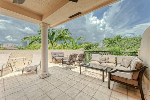 Adosado en venta en Fort Lauderdale, Florida, 4 dormitorios, 277.96 m2 № 2253091 - foto 24